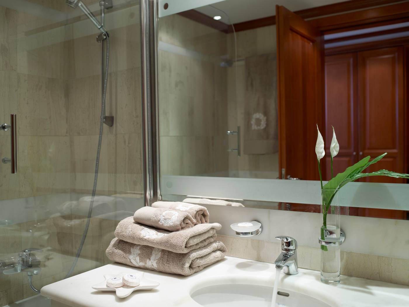 Serita-Beach-Hotel-Room-38