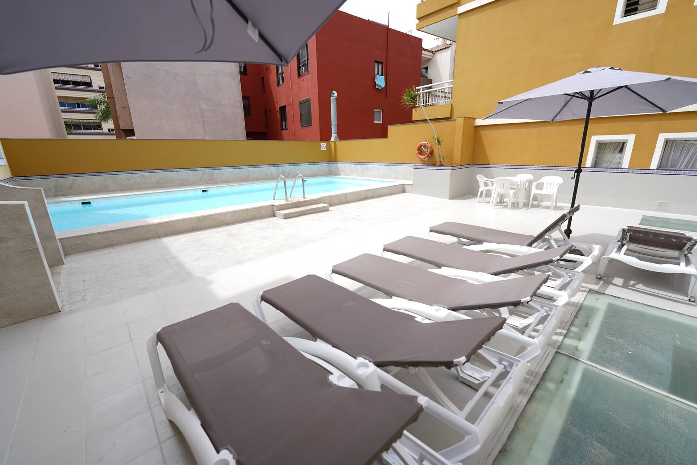 Hotel-RF-Astoria---Adults-Only-Pool-2