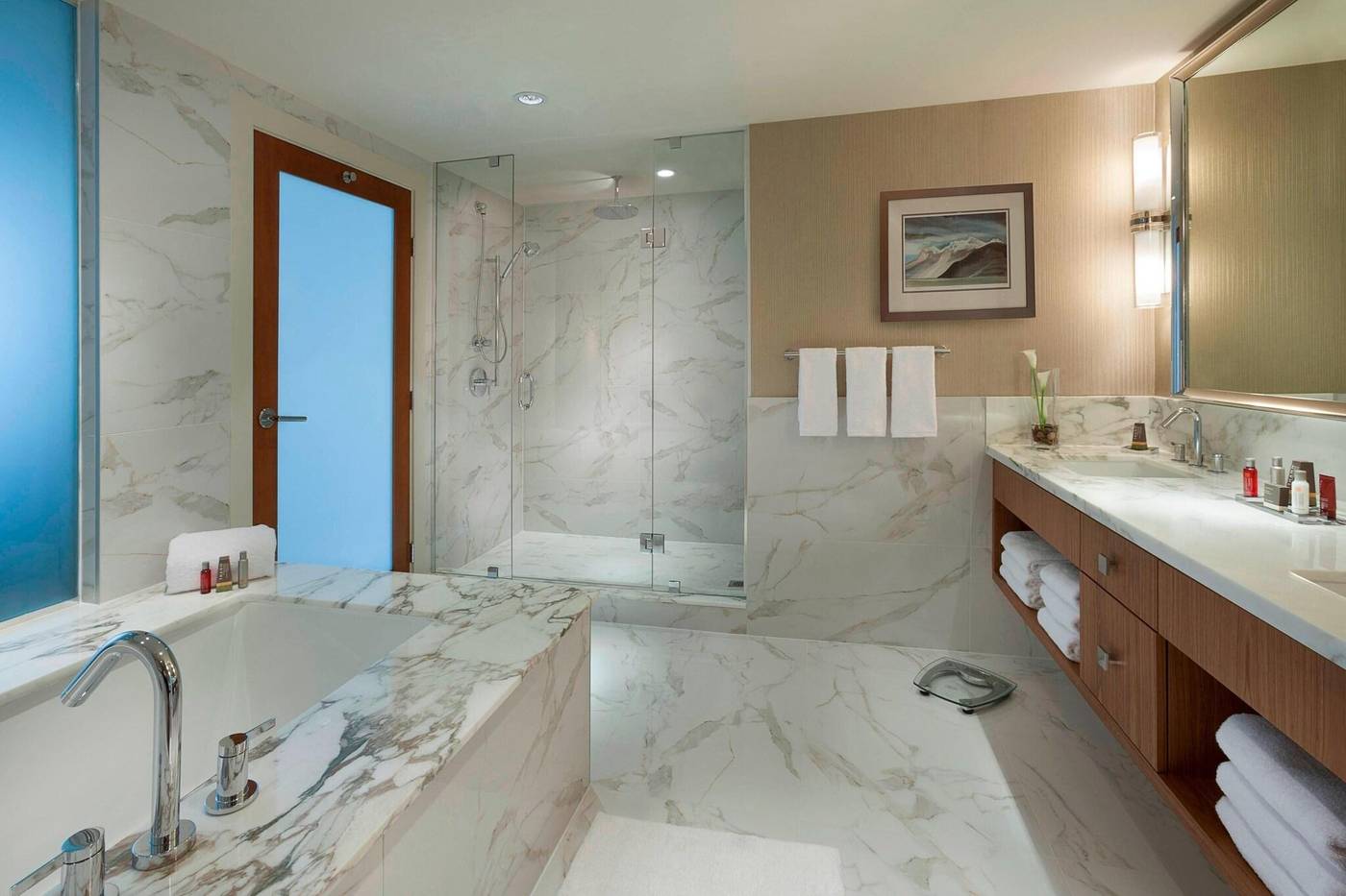 Vancouver-Marriott-Pinnacle-Downtown-Room-40