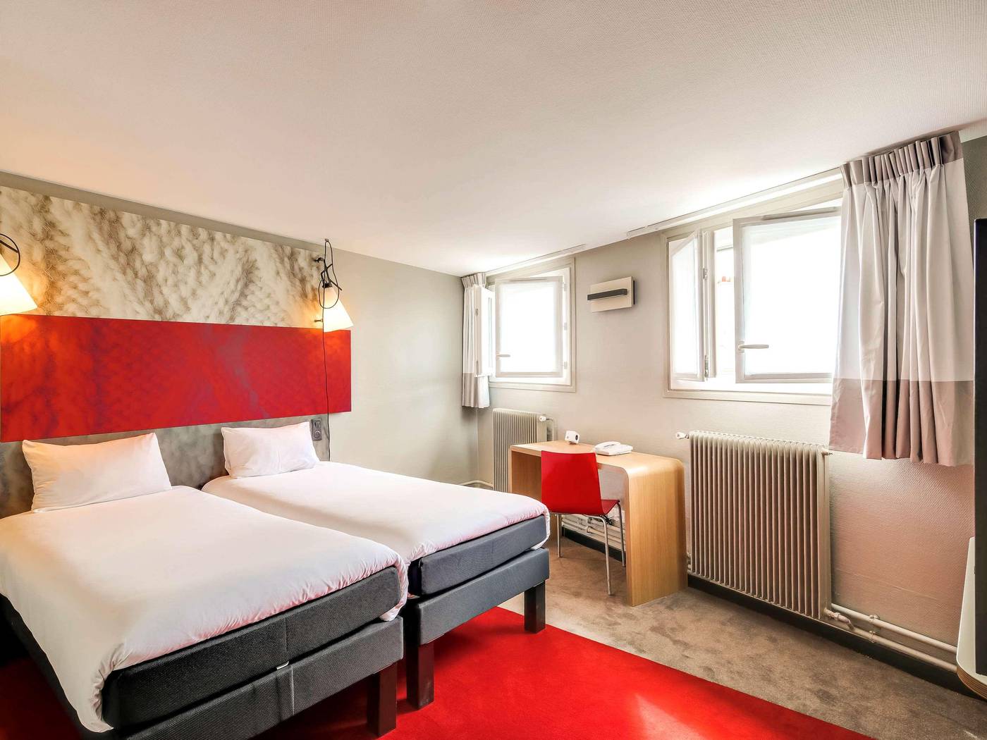 ibis-Paris-Grands-Boulevards-Opera-9th-Room-4