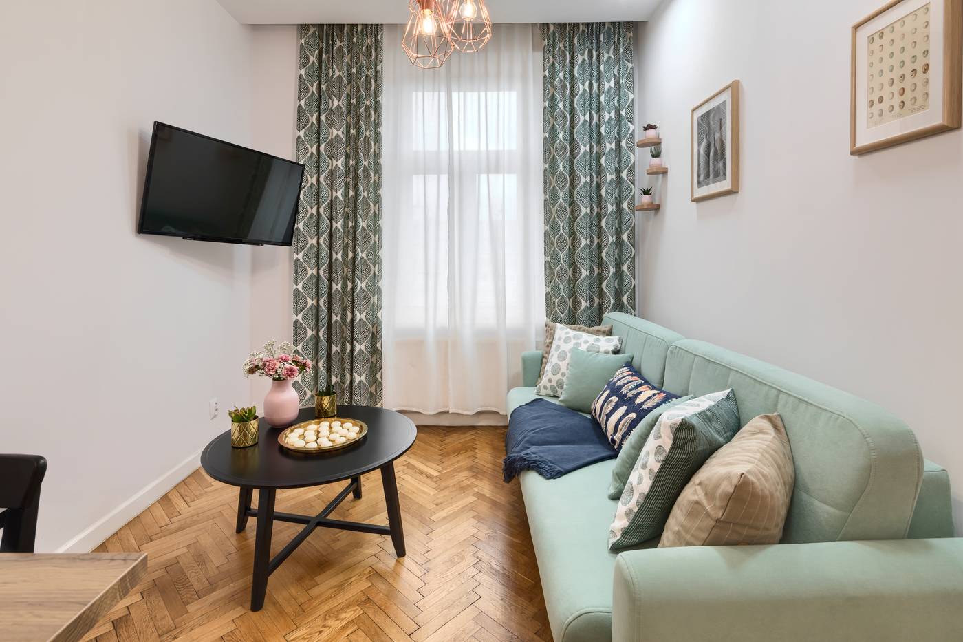 Platinum-Suite-Room-13