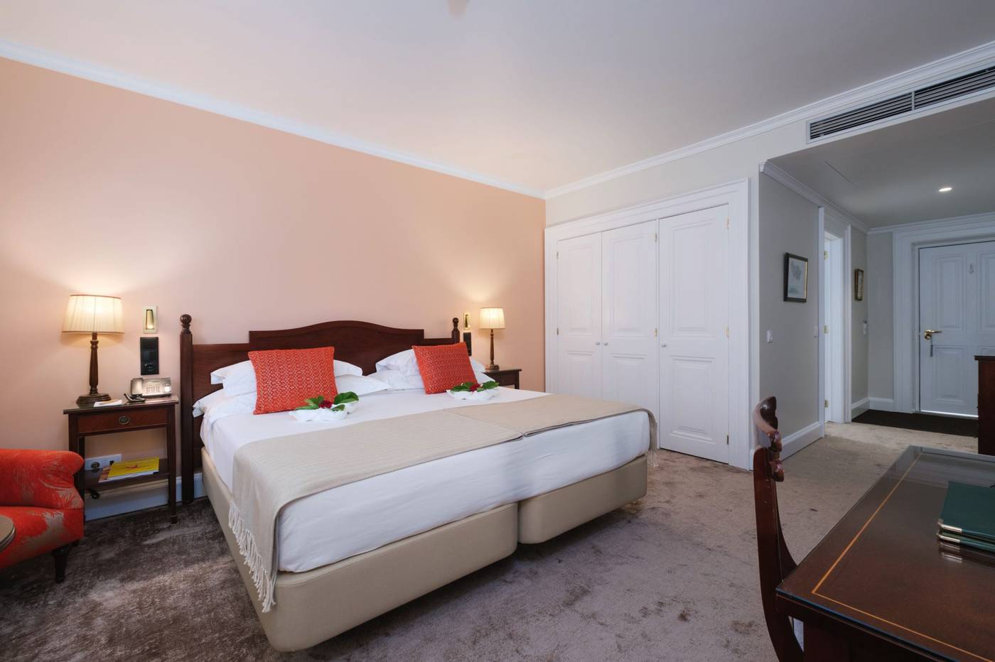 Casa-Velha-do-Palheiro-Room-27