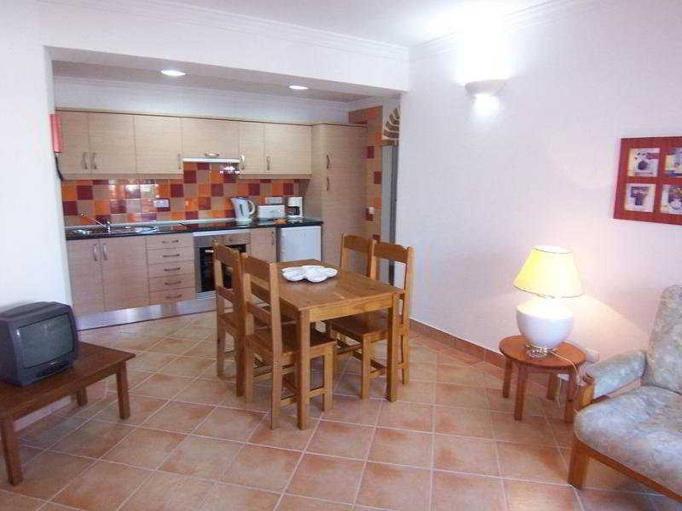 Apartamentos-Solar-do-Sol-Room-10