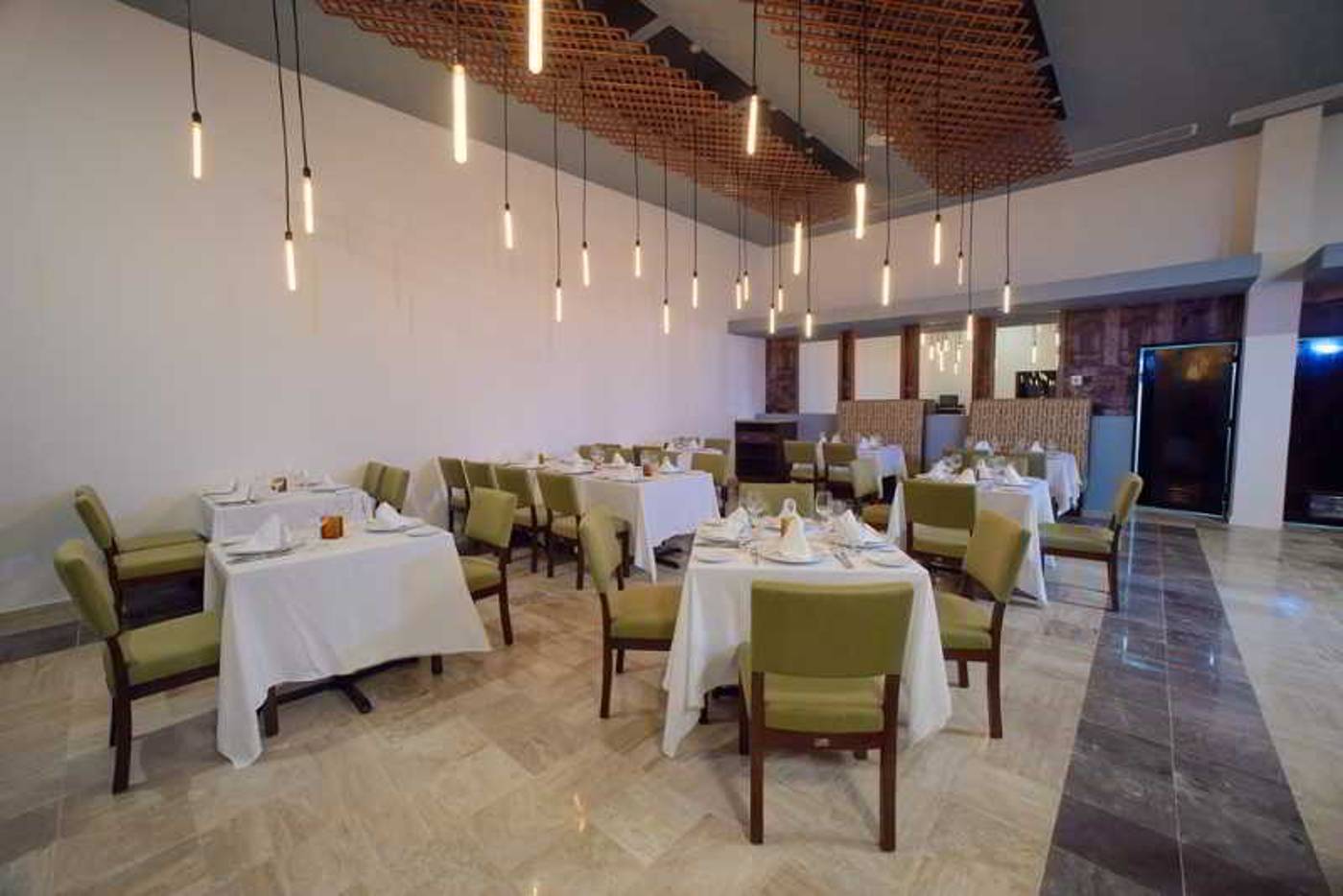 Krystal Grand Punta Cancun