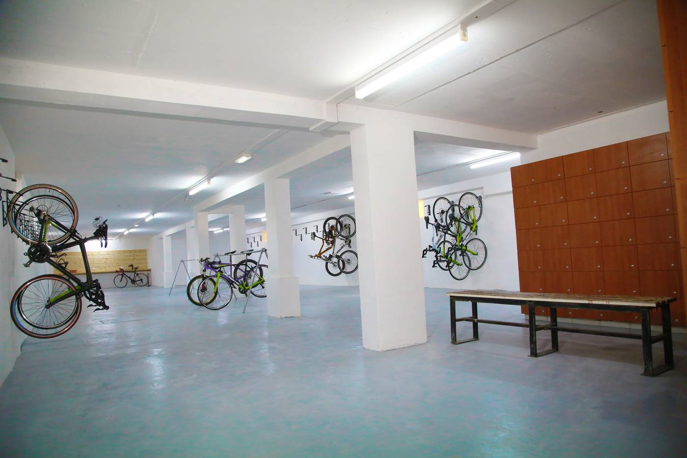 Constantinou-Bros-Athena-Royal-Beach-Hotel---Adults-Only-Sports-and-Entertainment-45