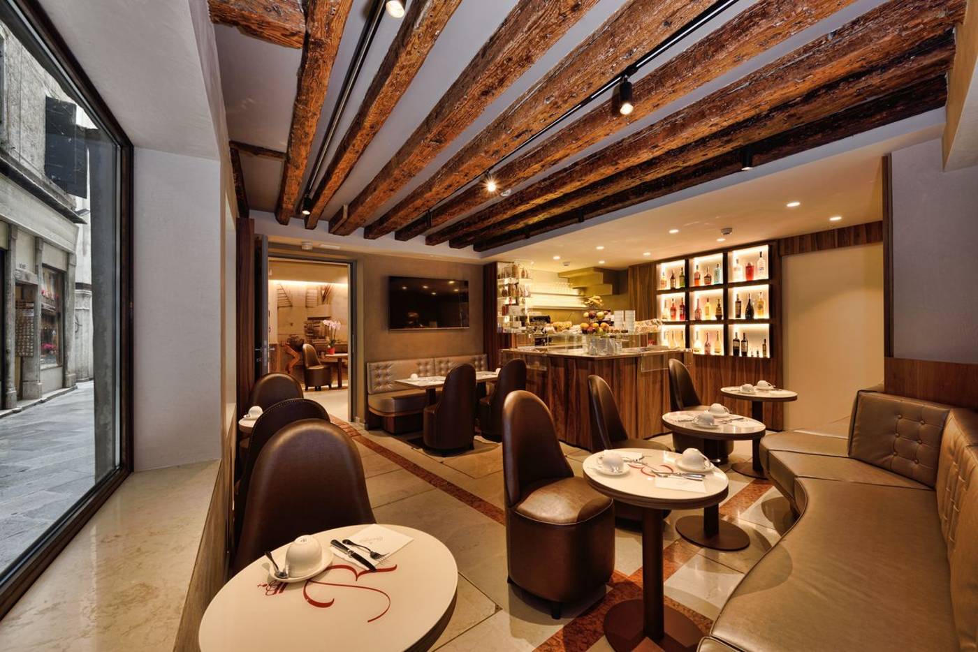 Rosa-Salva-Hotel-Bar-8