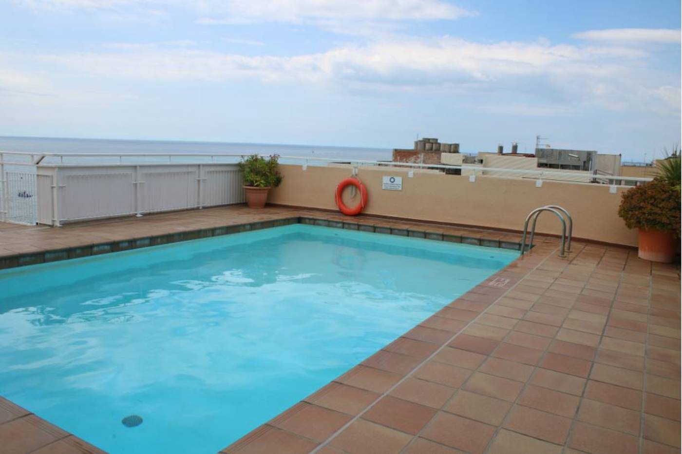 30-Degrees-Hotel-Espanya-Pool-3