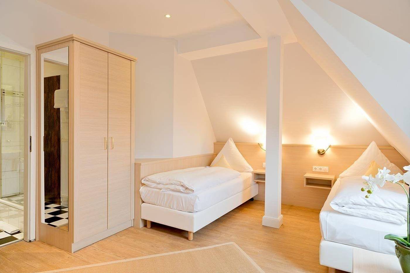 Hotel-Villa-Monte-Vino-Room-25