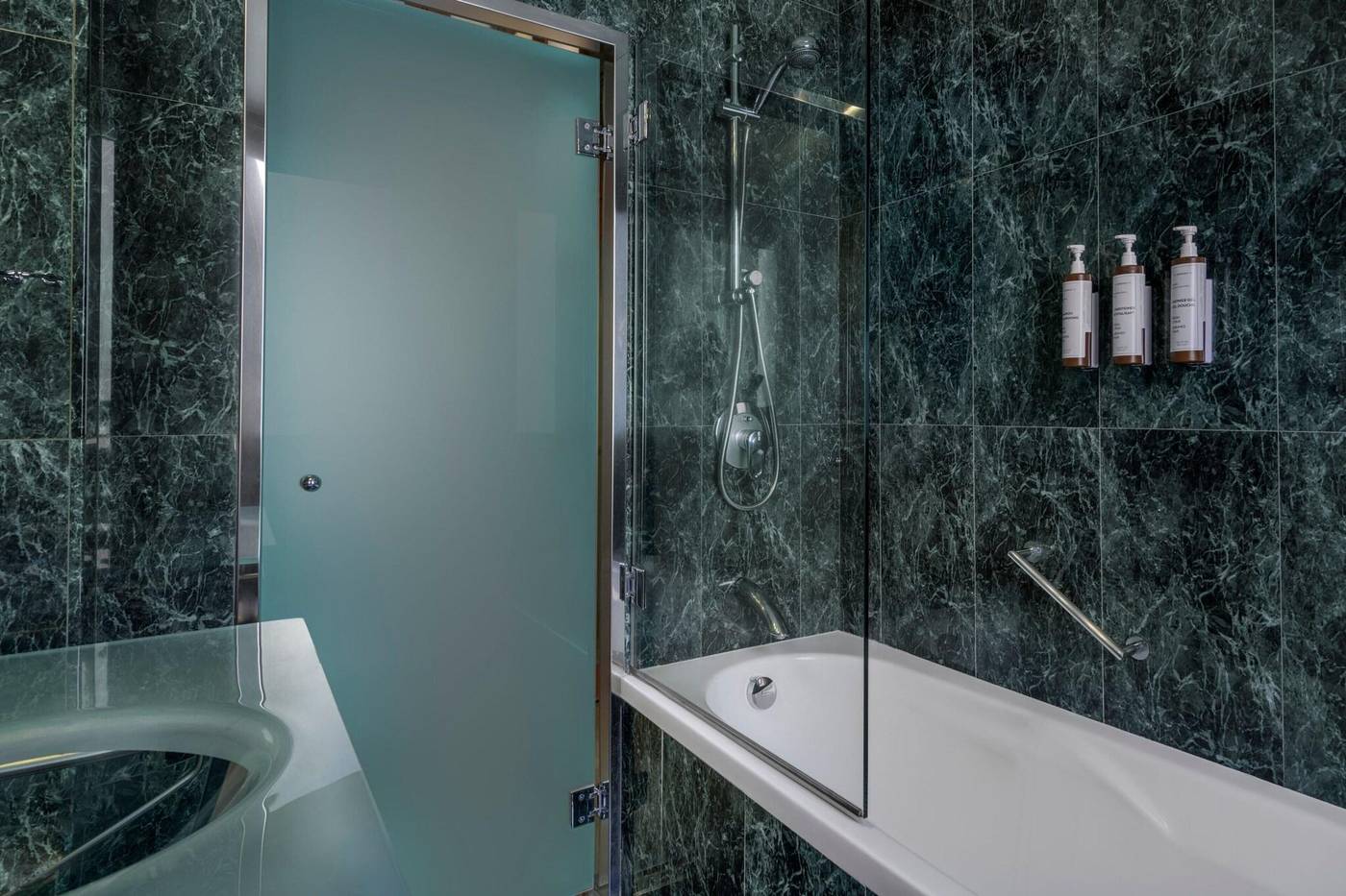 AC-Madrid-Los-Vascos-Room-38