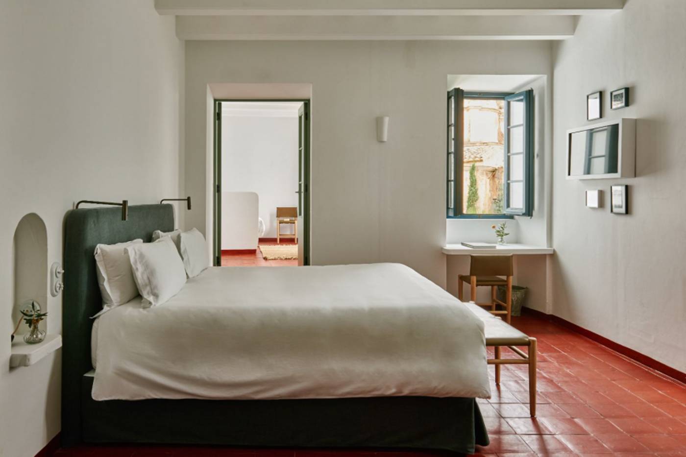 Can-Faustino-Room-22