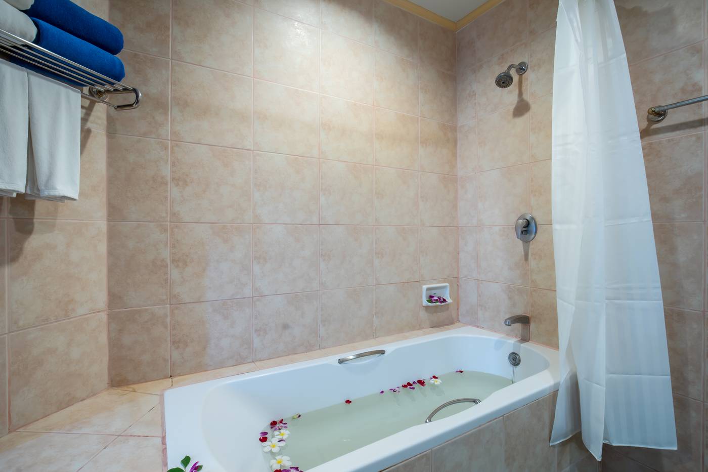 Karon-Princess-Hotel-Room-29