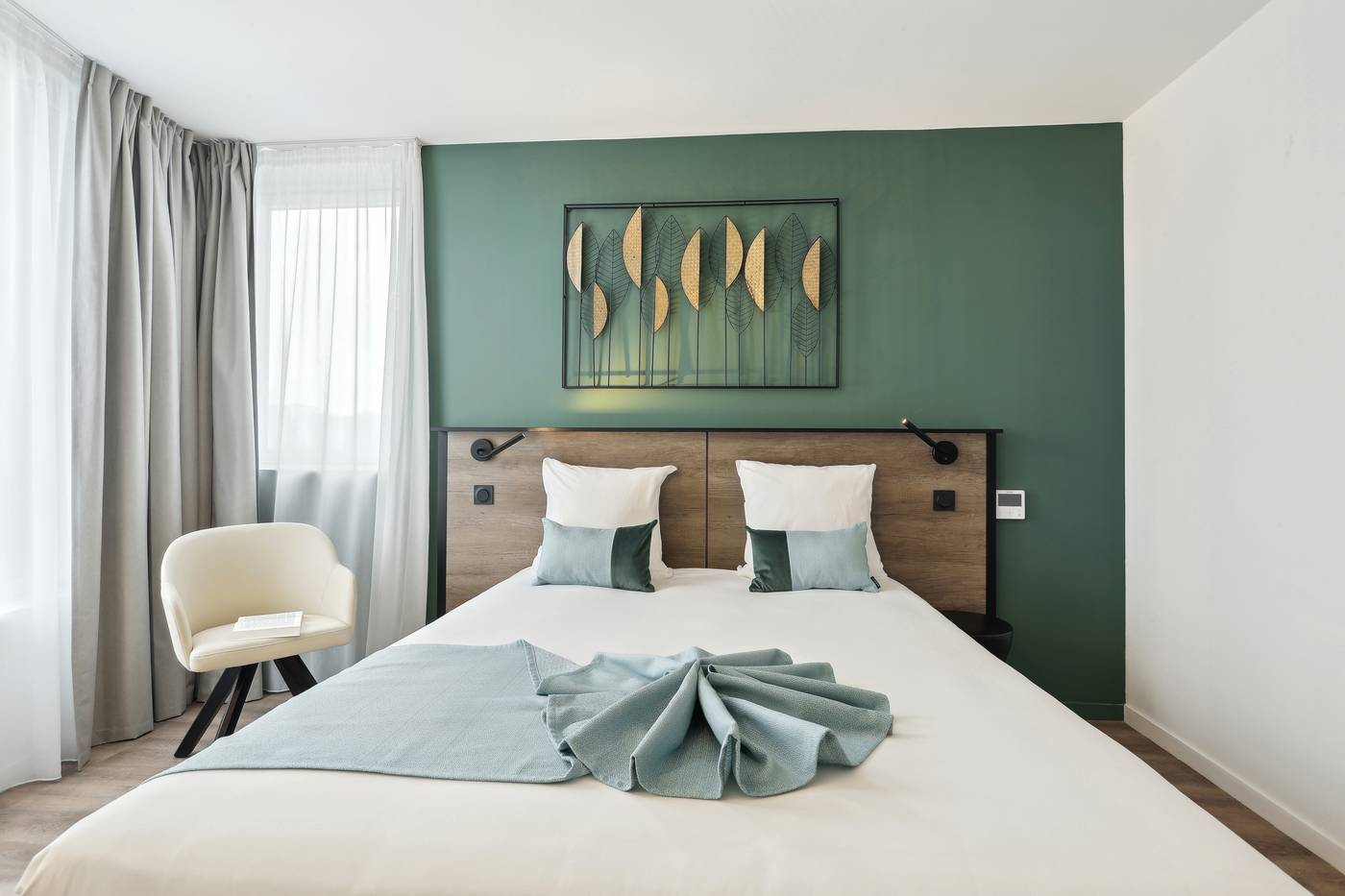 All-Suites-Noisy-Le-Grand-Room-5