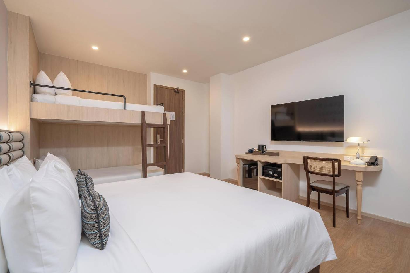 Pranakorn-Heritage-Hotel-Room-50