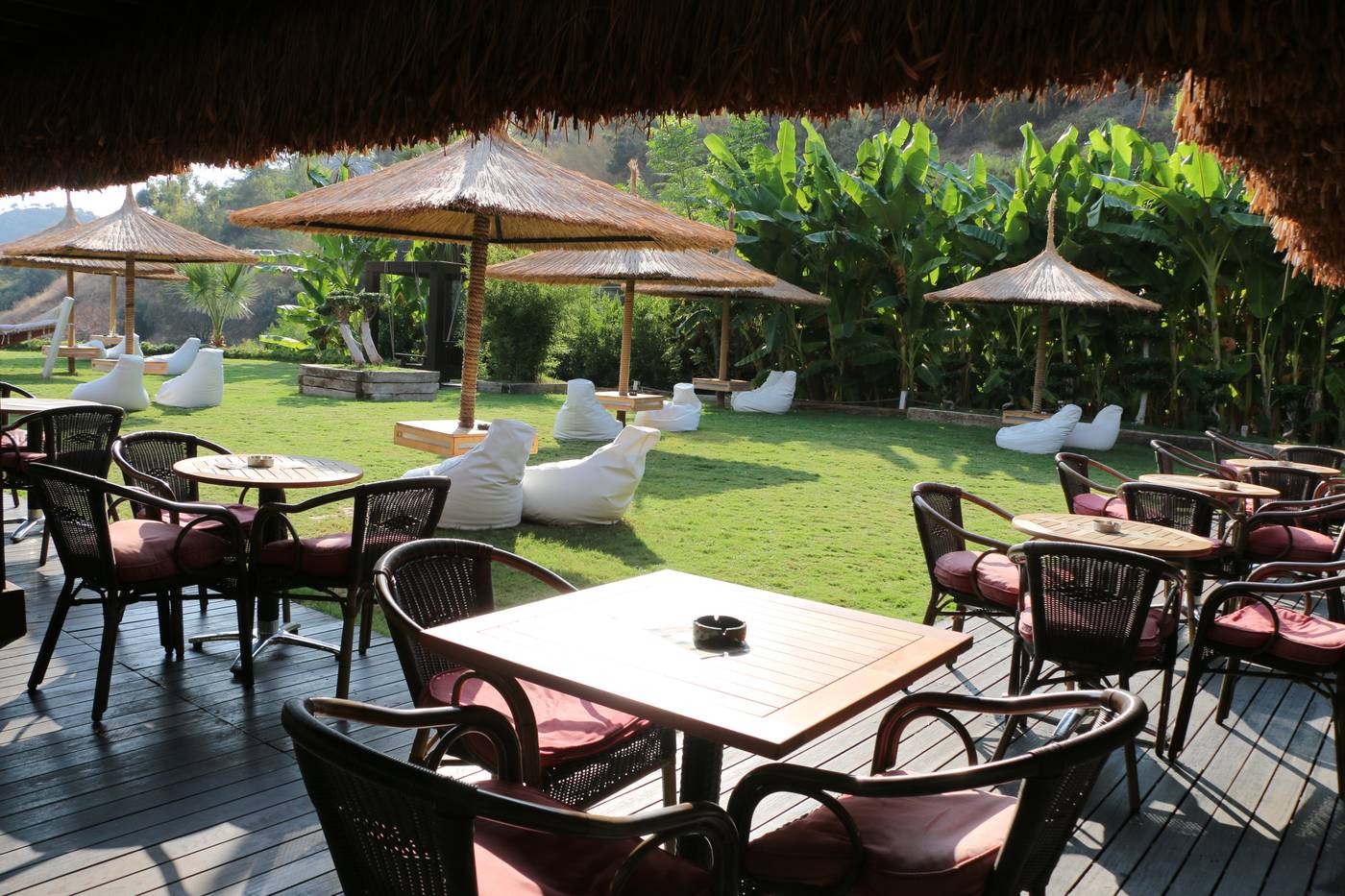 Manaspark-Deluxe-Hotel-Bar-16