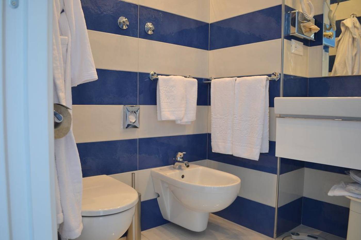 Boutique Hotel Helios-Italy-SORRENTO-Room-10