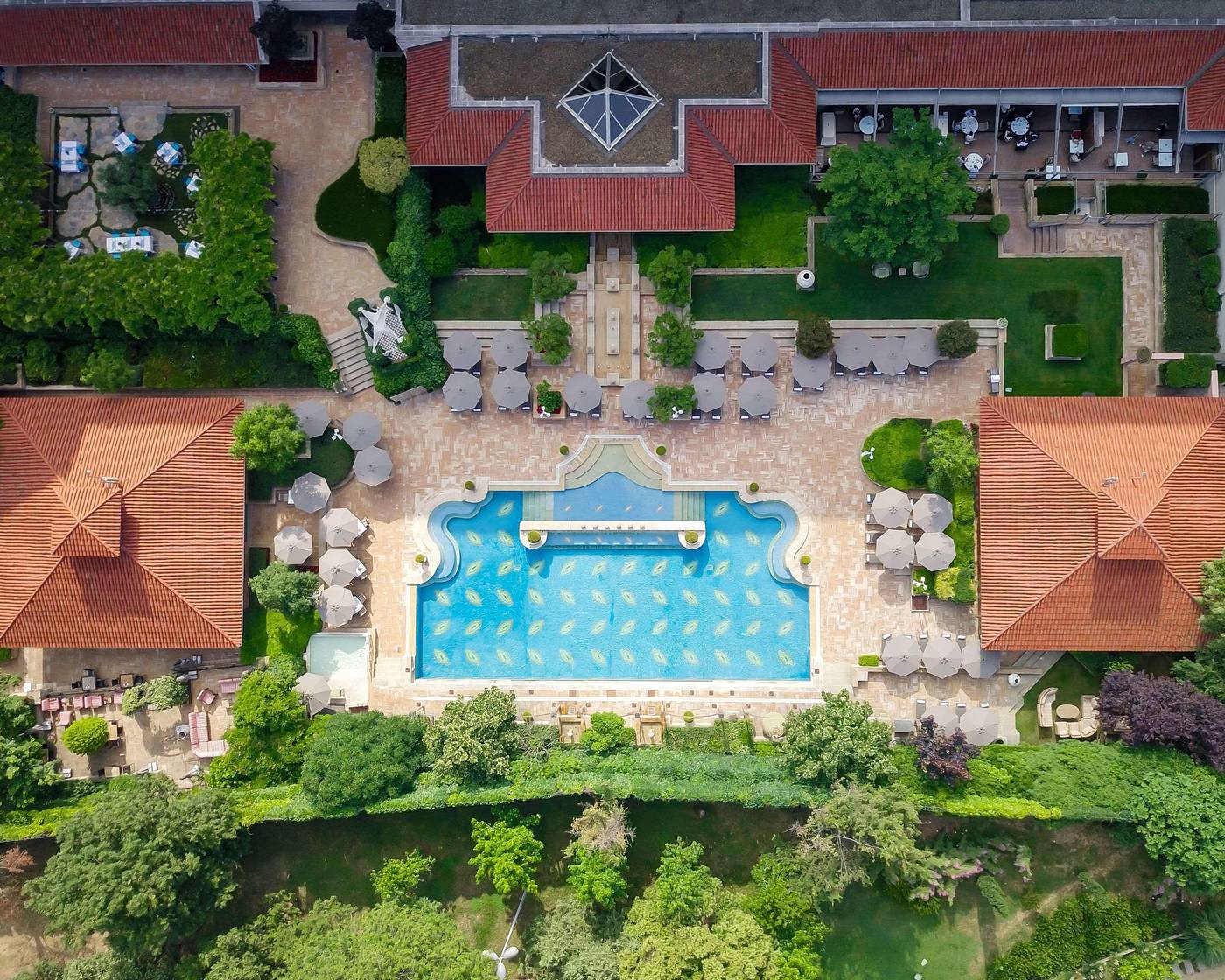 Grand-Hyatt-Istanbul-Pool-59