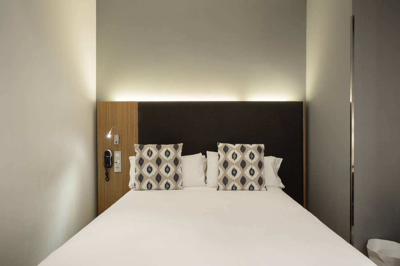 Petit-Palace-Plaza-del-Carmen-Room-18