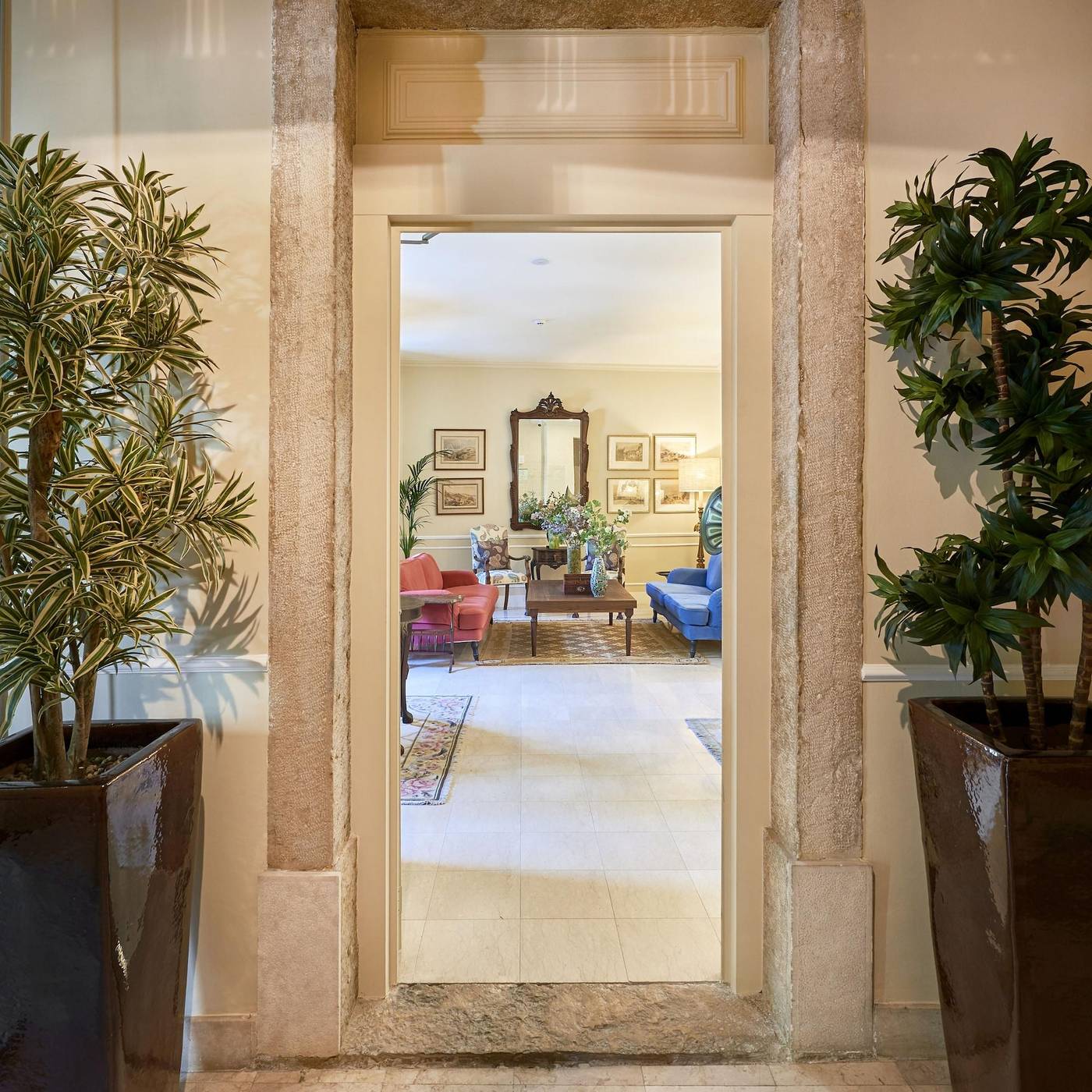 Alegria-A-Lisbon-Boutique-Hotel-Lobby-3