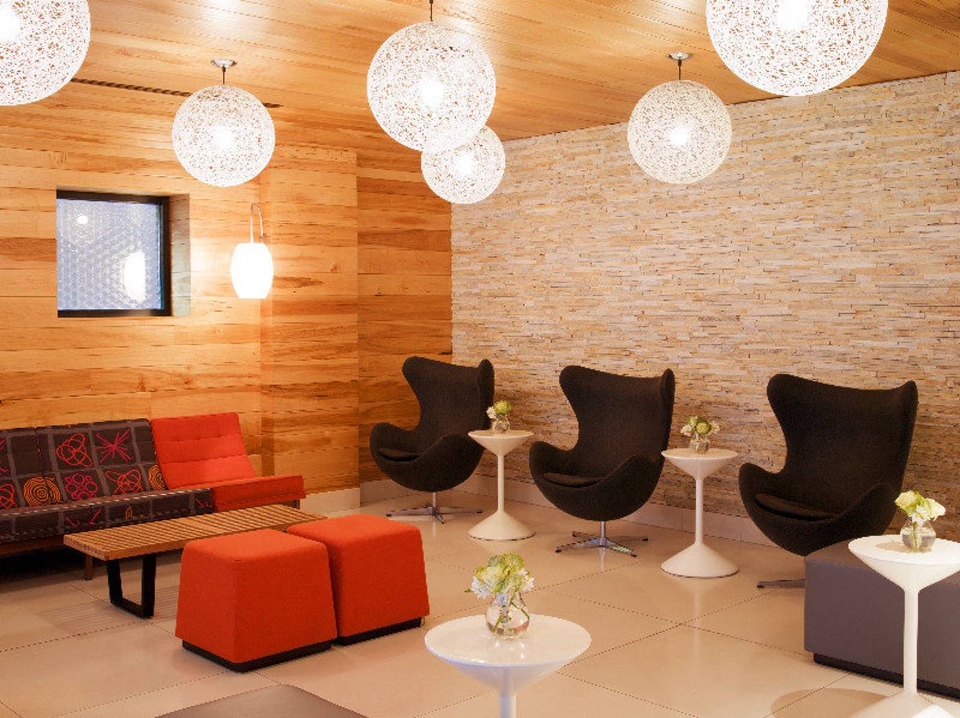 The-Pod-Hotel-39th-Street-Lobby-6