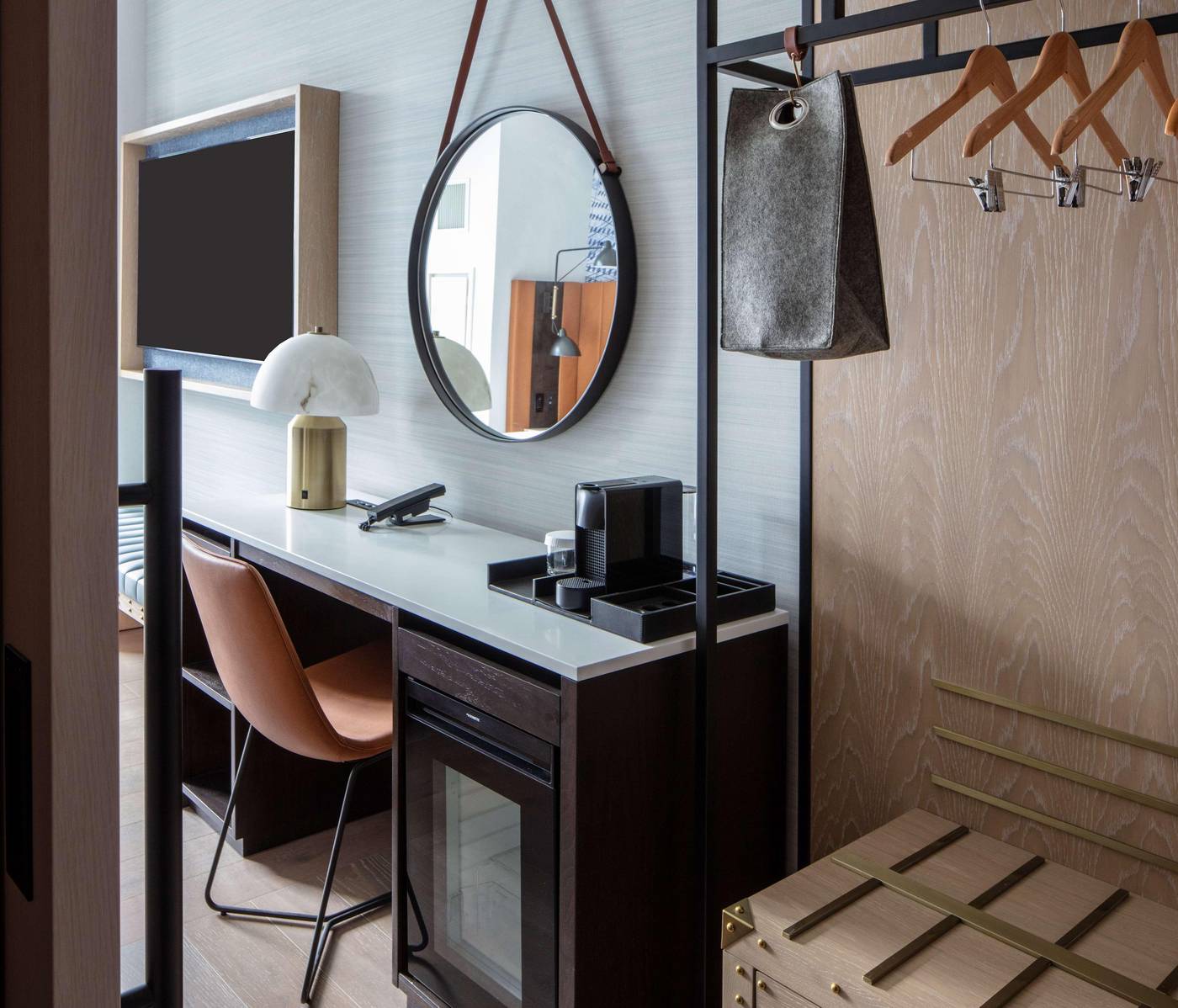 Tempo-by-Hilton-New-York-Times-Square-Room-6