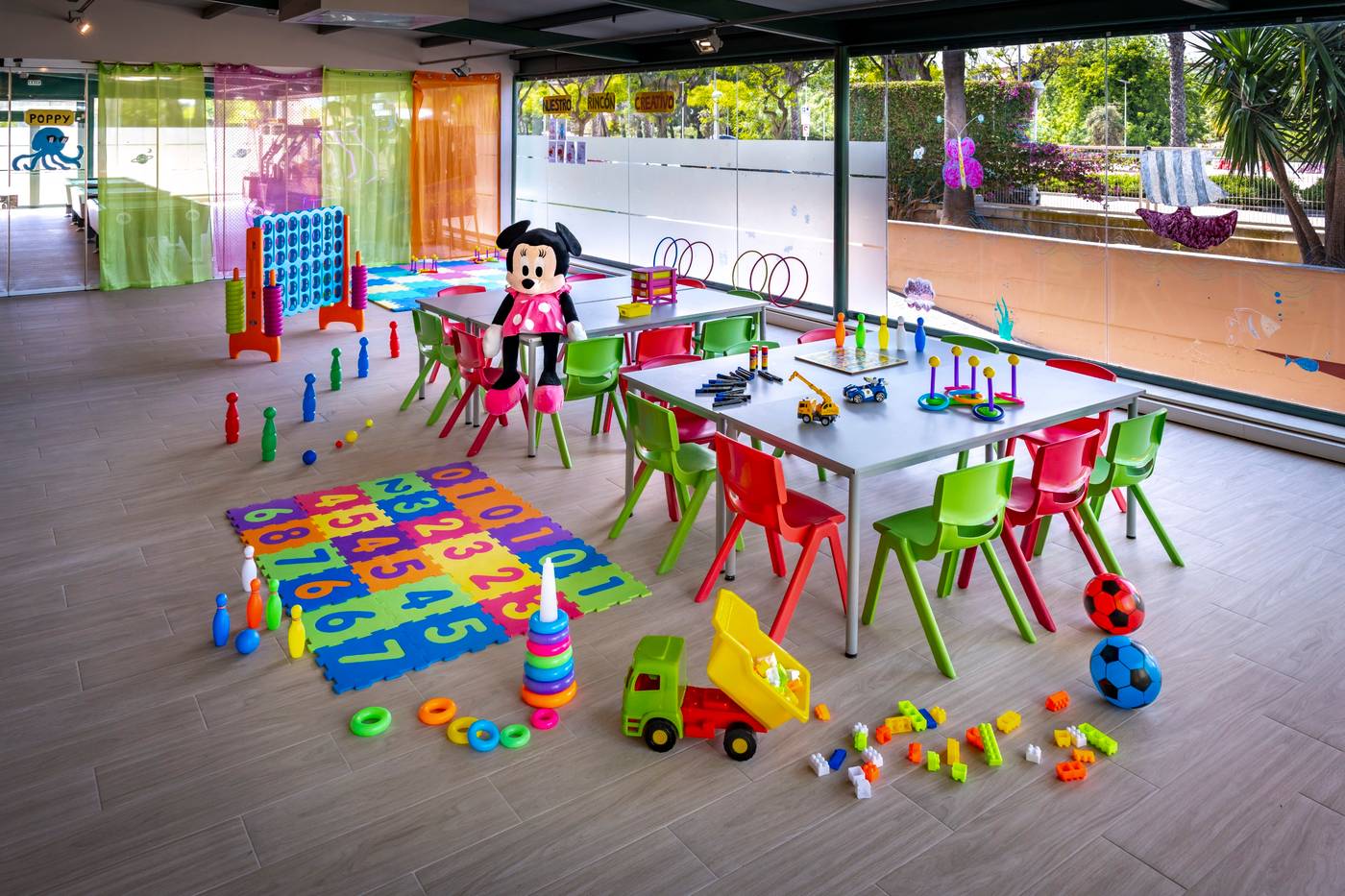 4R-Gran-Regina-Hotel-Sports-and-Entertainment-42