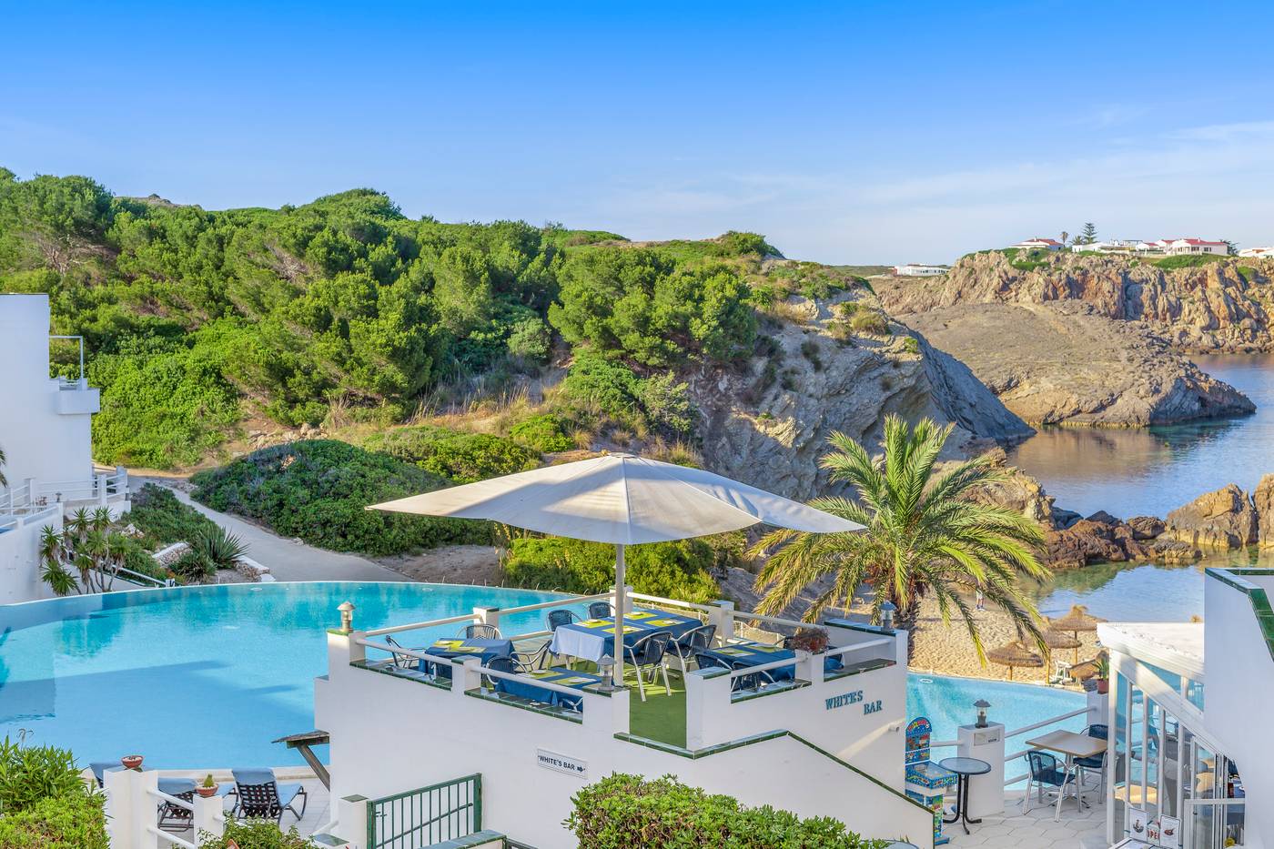 White-Sands-Beach-Club-Restaurant-4