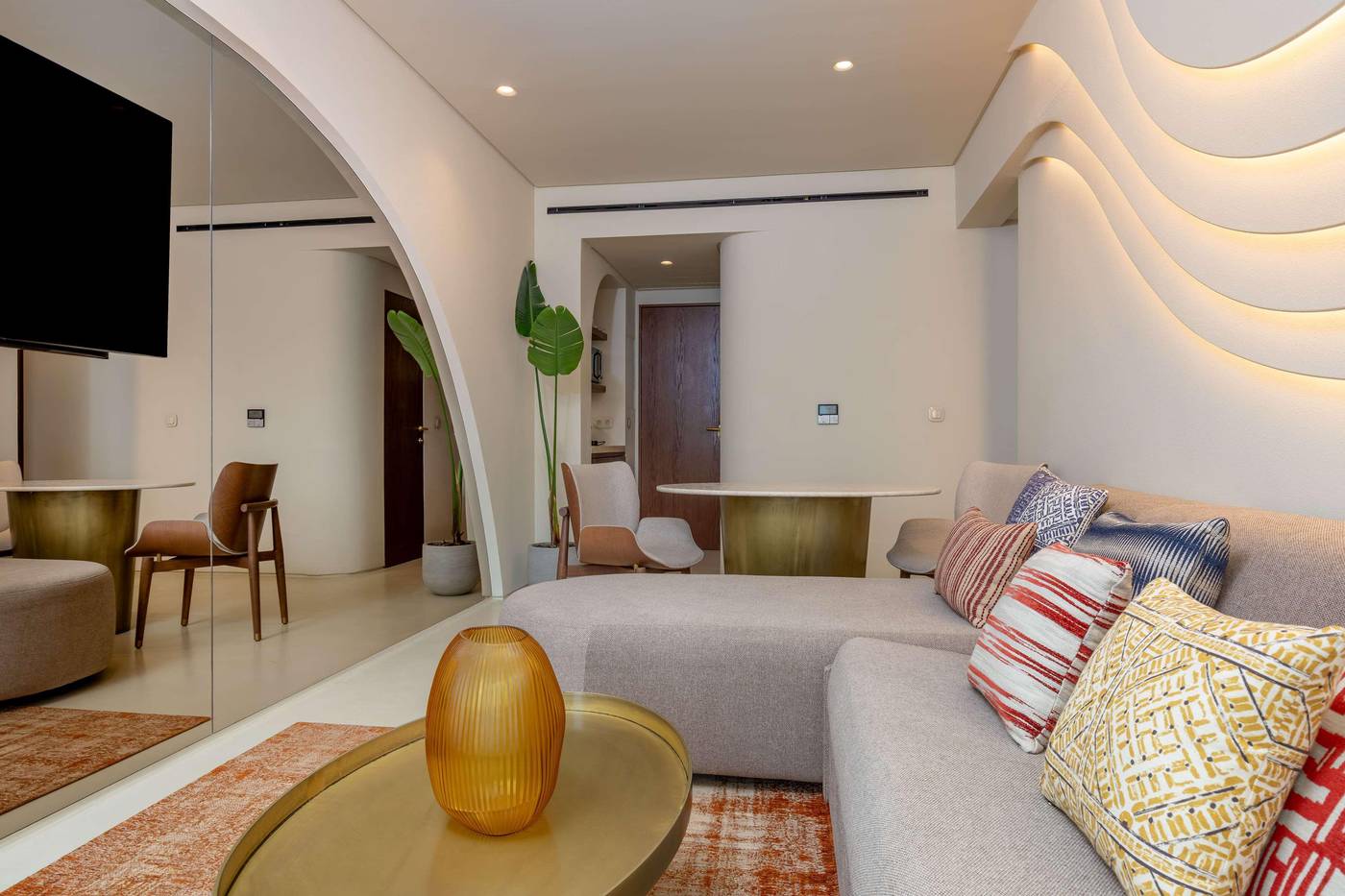 Isla-Brown-Corinthia-Resort---Spa--Curio-Collection-By-Hilton-Room-14