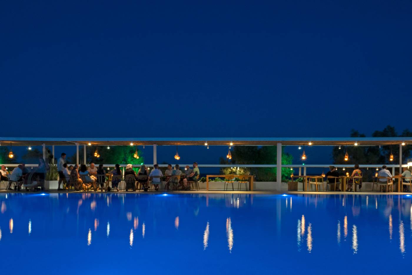 Kamari-Beach-Pool-14