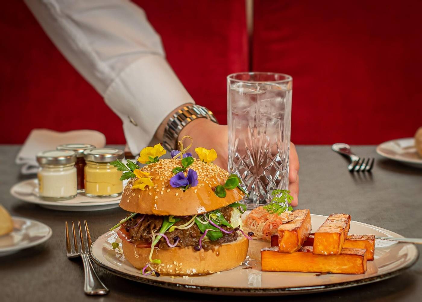 Hilton-Geneva-Hotel---Conference-Centre-Restaurant-53