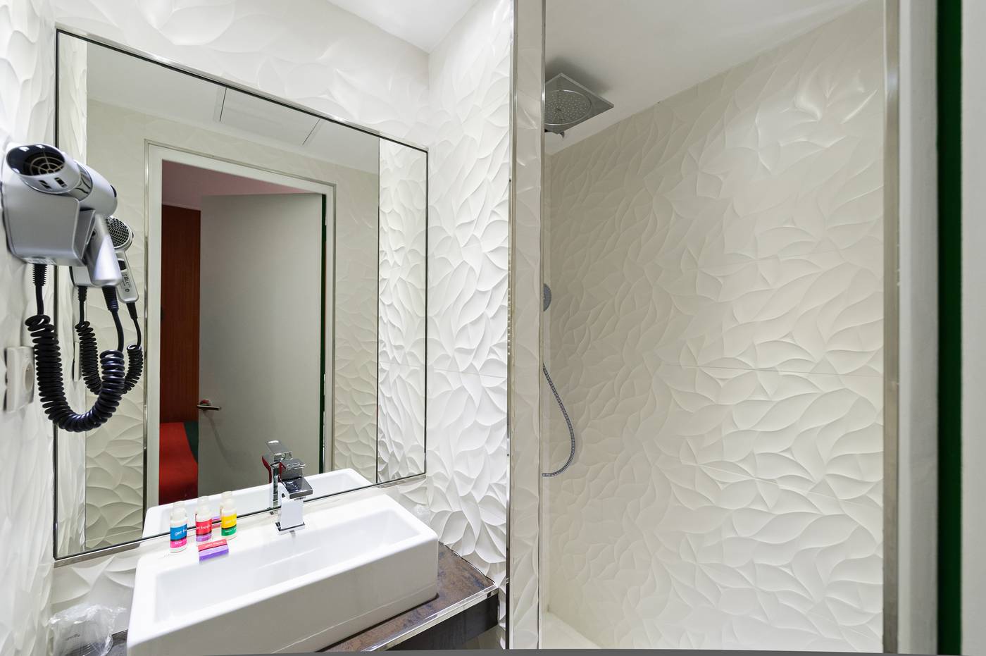 Les-Jardins-de-Montmartre-Room-22