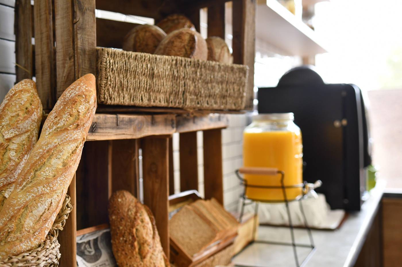 Holiday-Inn-Madrid-Las-Tablas-Restaurant-48