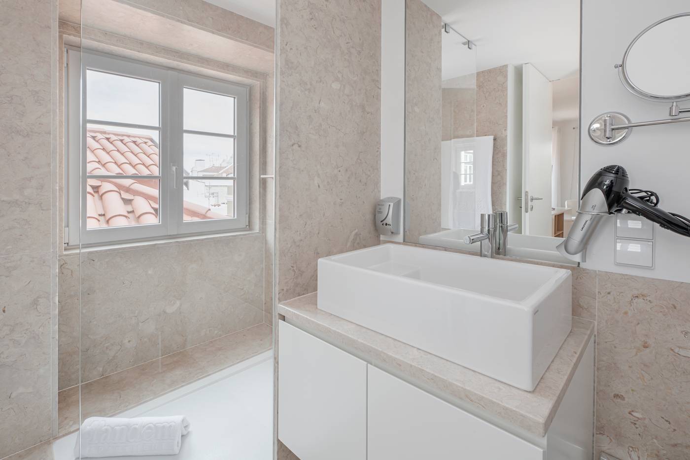 Tandem-Palacio-Alfama-Suites-Room-29