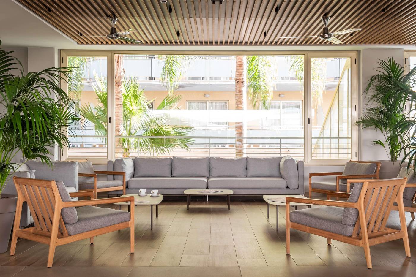 Florida-Park-Lobby-65