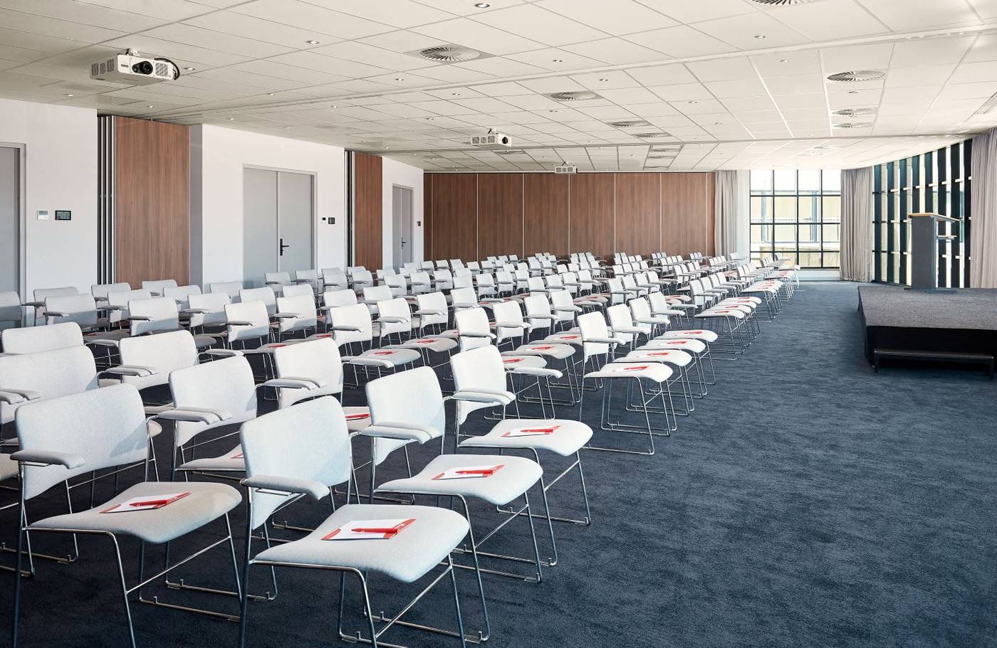 Corendon Urban Amsterdam Schiphol Airport - Netherlands - Badhoevedorp - Conferences - 3