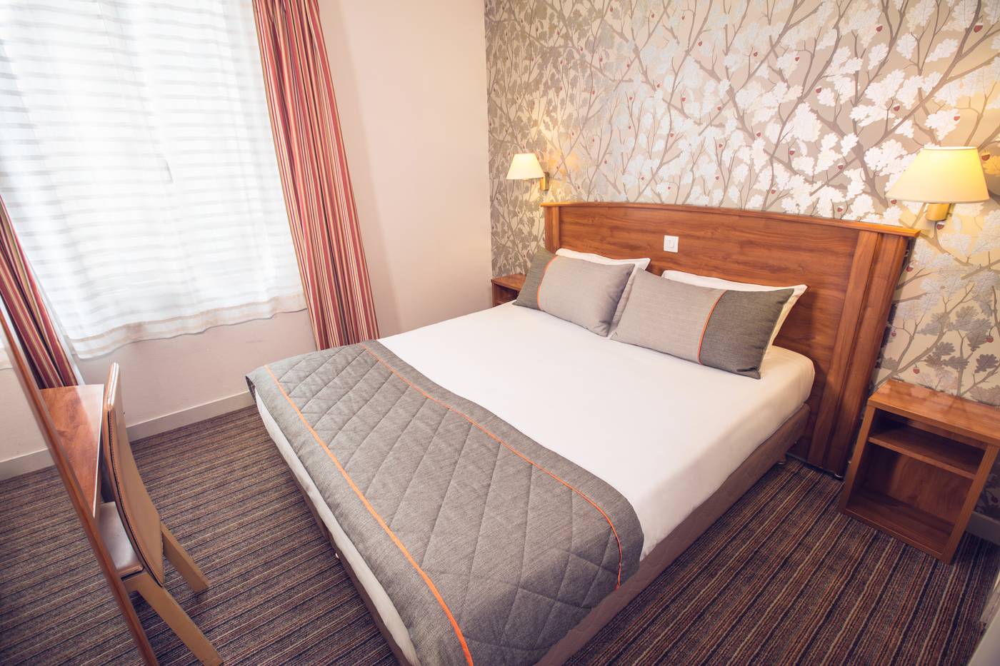 Timhotel-Tour-Eiffel-Room-16