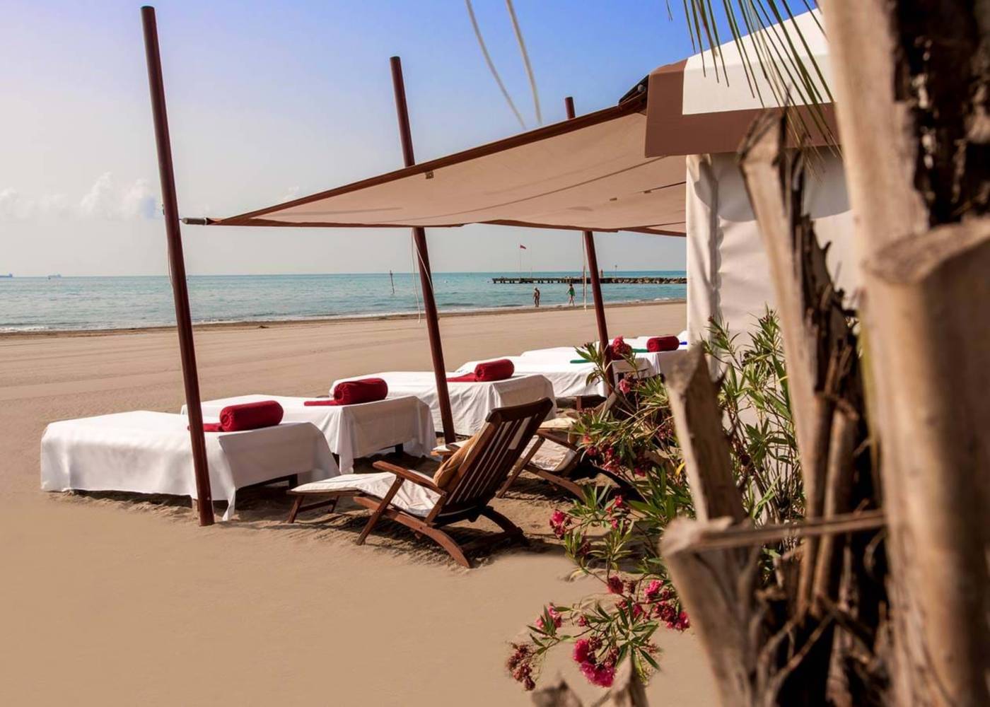 Excelsior-Venezia-Lido-Beach-11