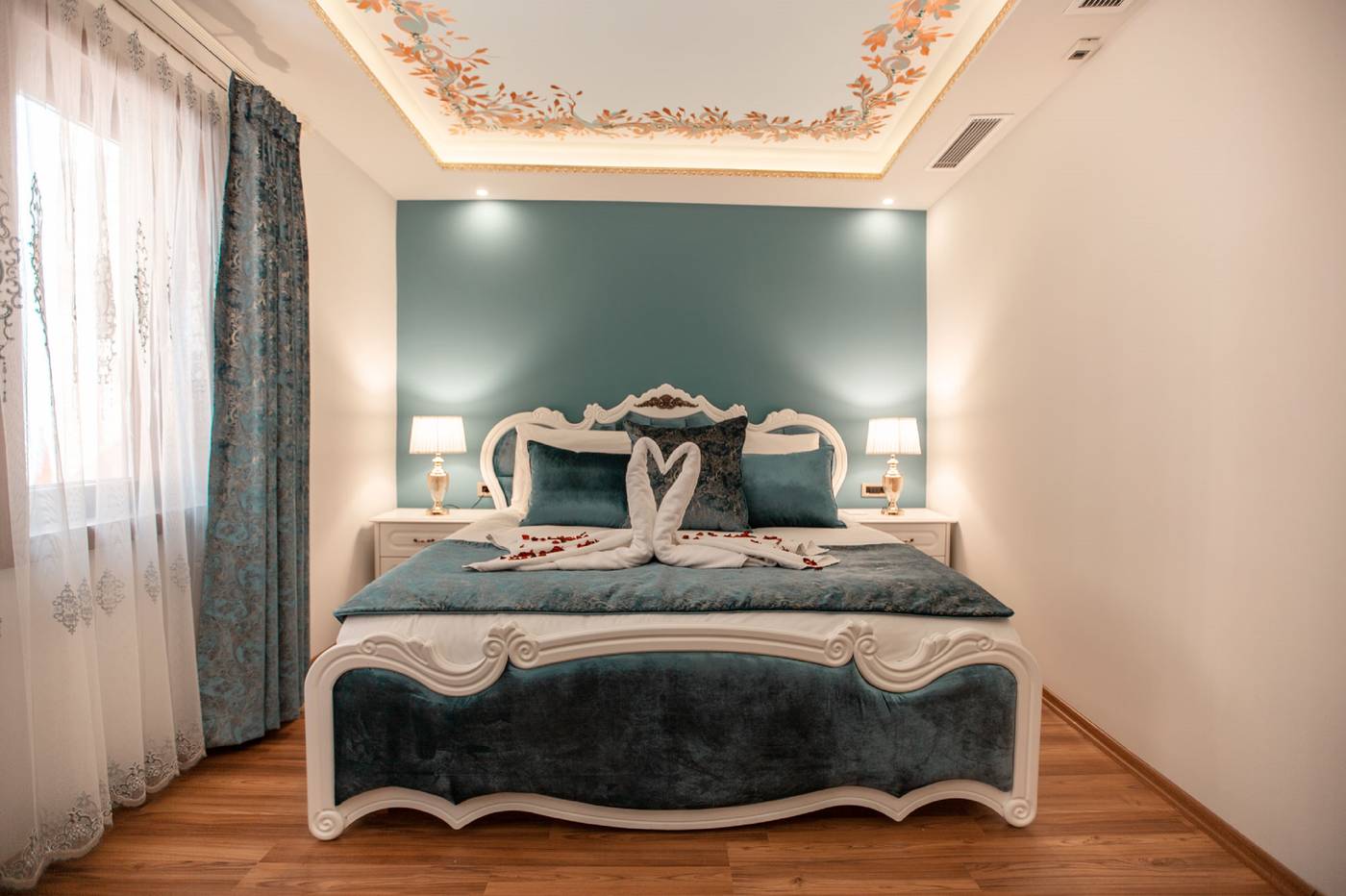 Seven-Hills-Palace---Spa-Room-38