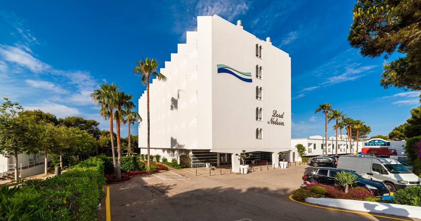 Globales-Lord-Nelson-General-view-14