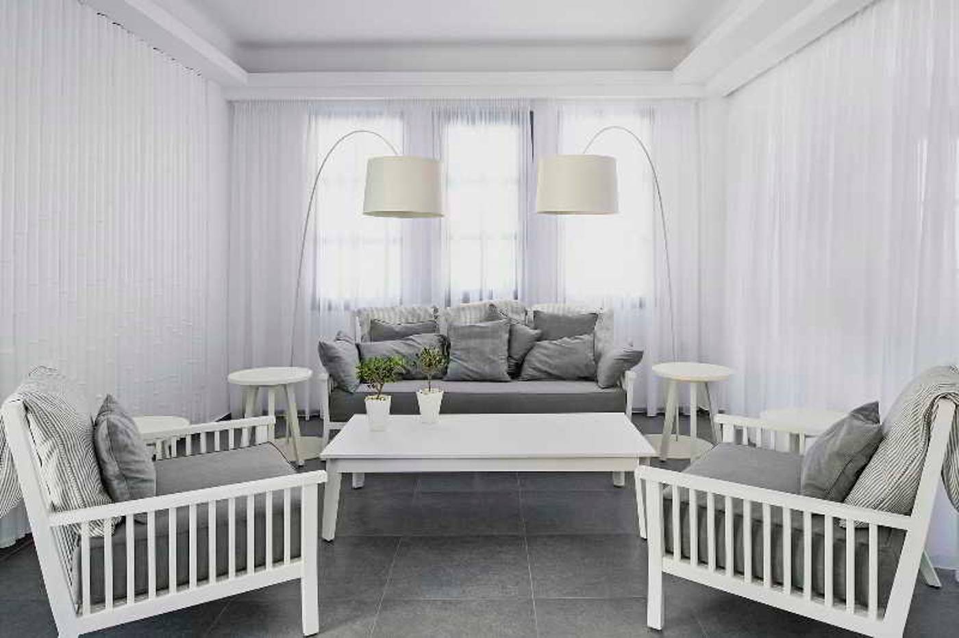 Acroterra-Rosa-Luxury-Suites-Lobby-26