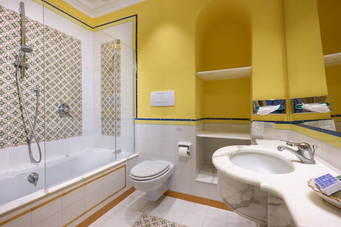 Grand-Hotel-Capodimonte-Room-41