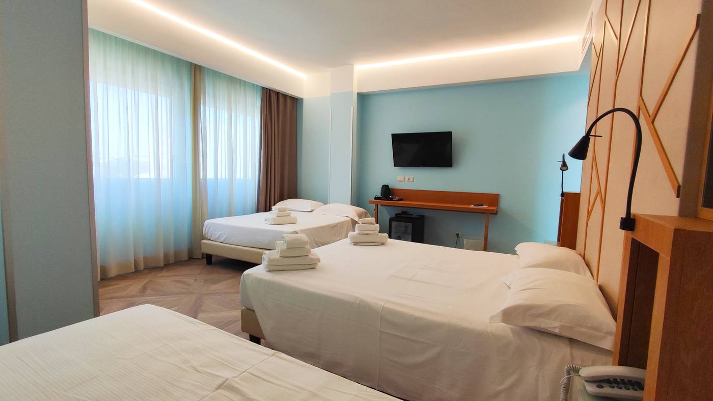 Catania-Sea-Palace-Hotel-Room-14