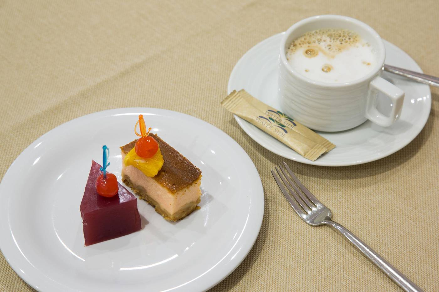 Water-Side-Resort-and-Spa-Restaurant-40