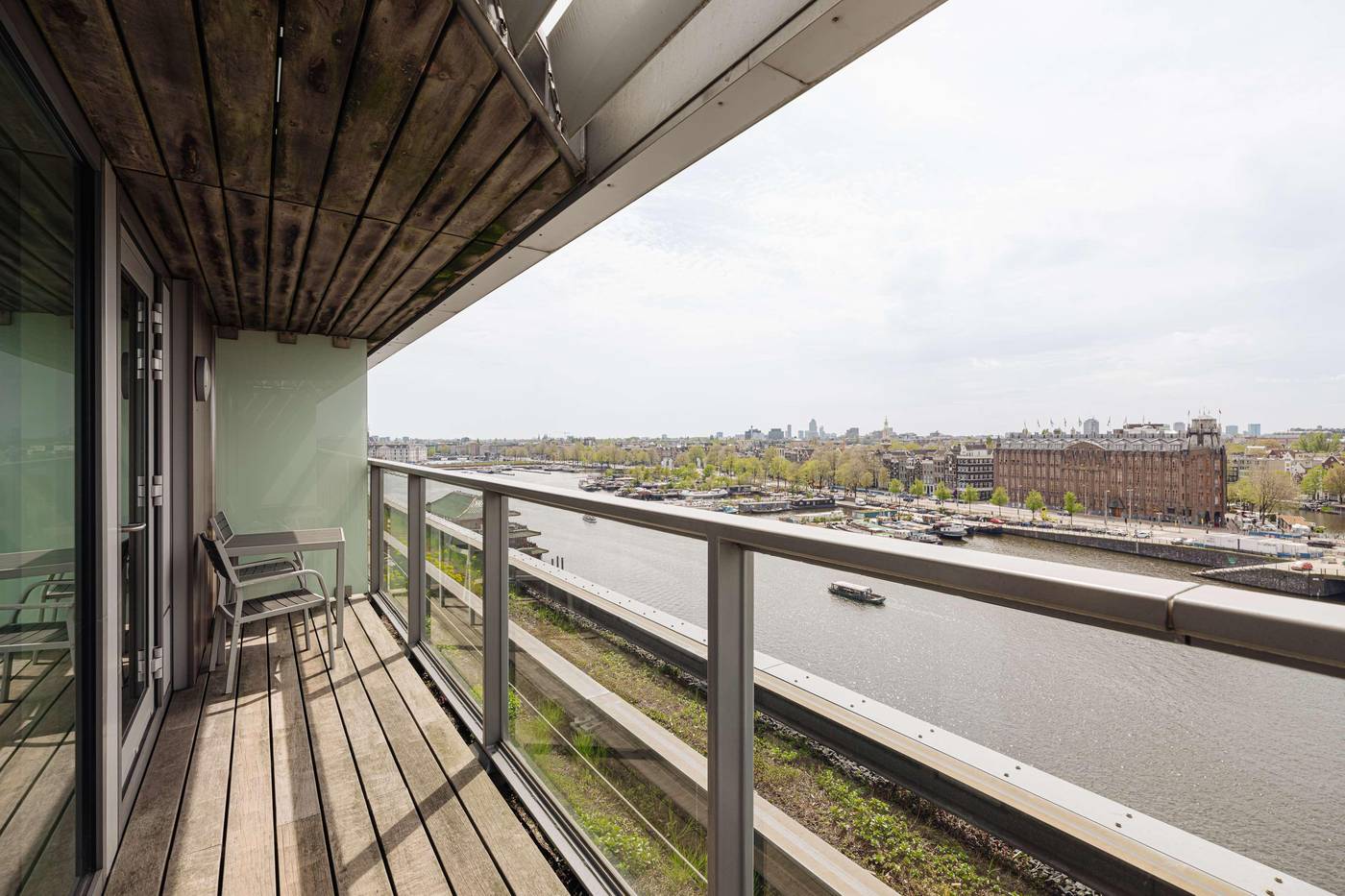 DoubleTree-by-Hilton-Amsterdam-Centraal-Station-Room-7