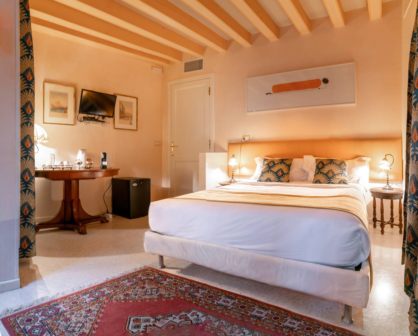 Palazzo-San-Luca-Room-17