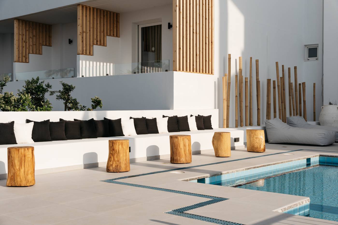 Petradi-Beach-Lounge-hotel-Pool-7