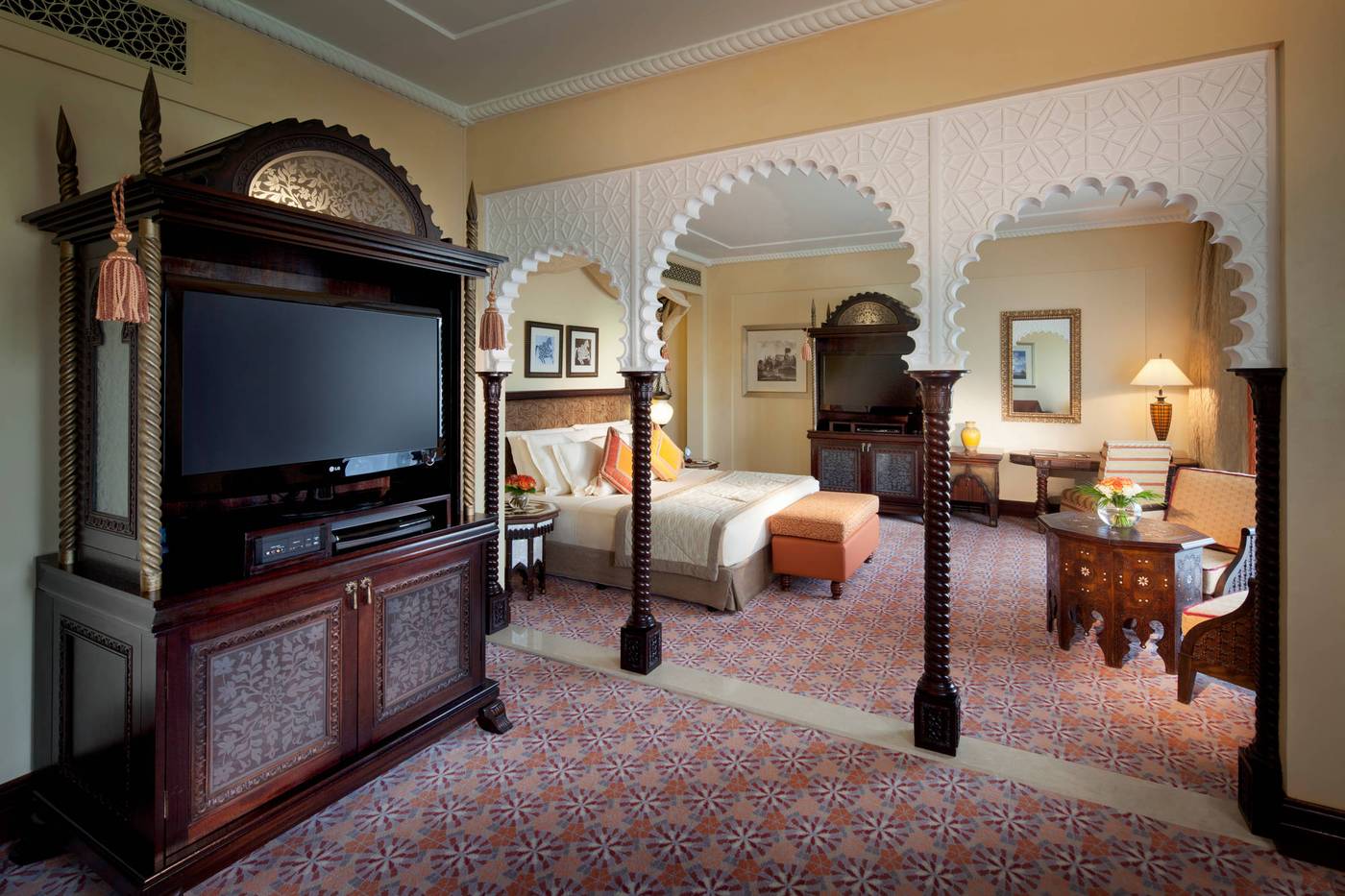 Jumeirah-Al-Qasr--Room-30