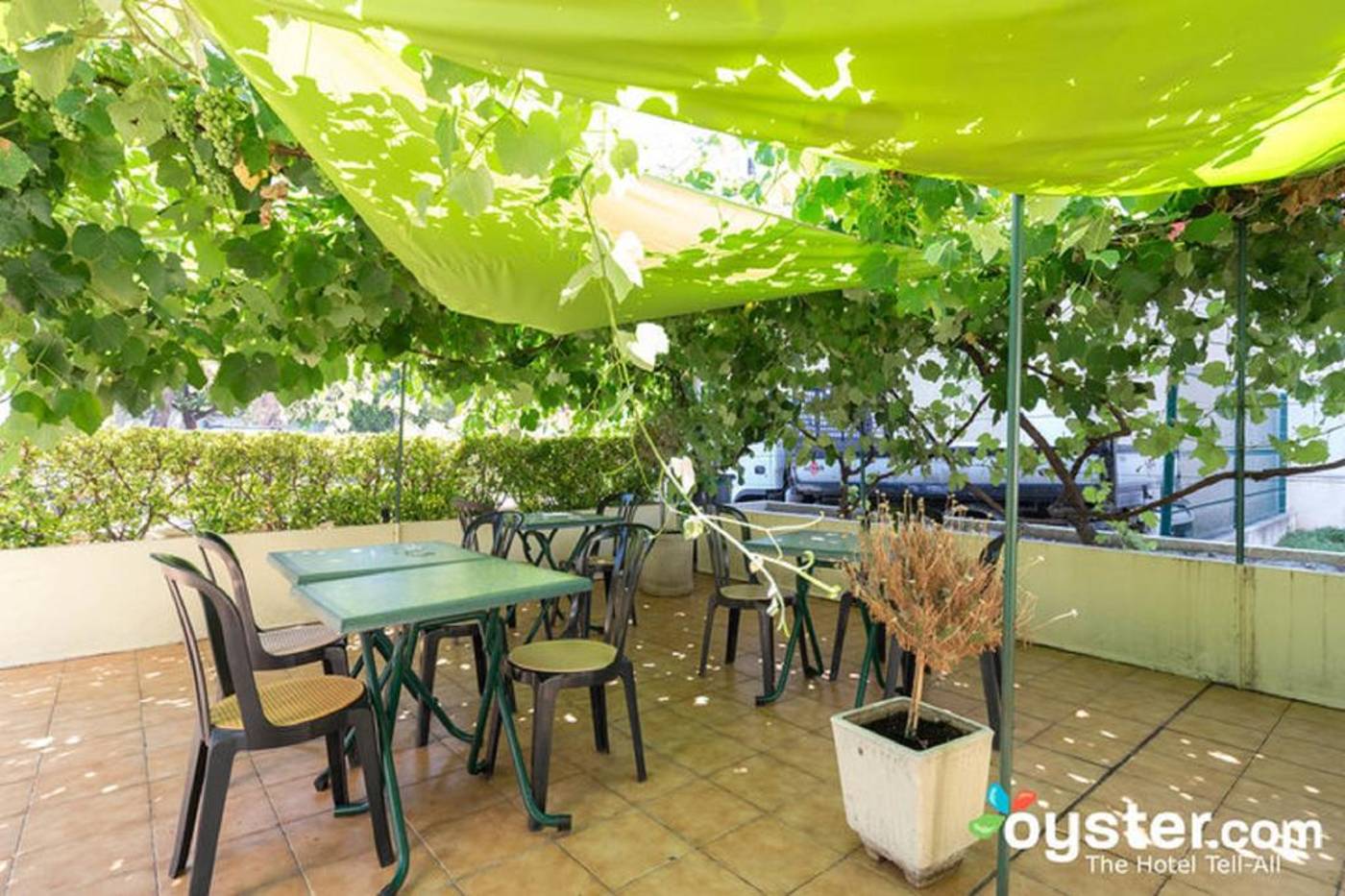 Kyriad-Nice-Ouest-Stade-Saint-Isidore-Terrace-3