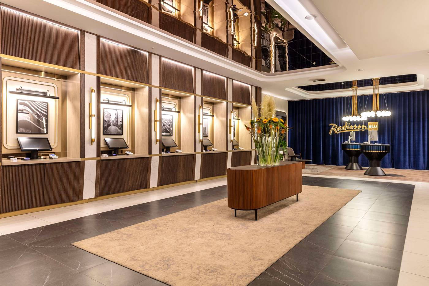 Radisson-Blu-Scandinavia-Copenhagen-Lobby-22