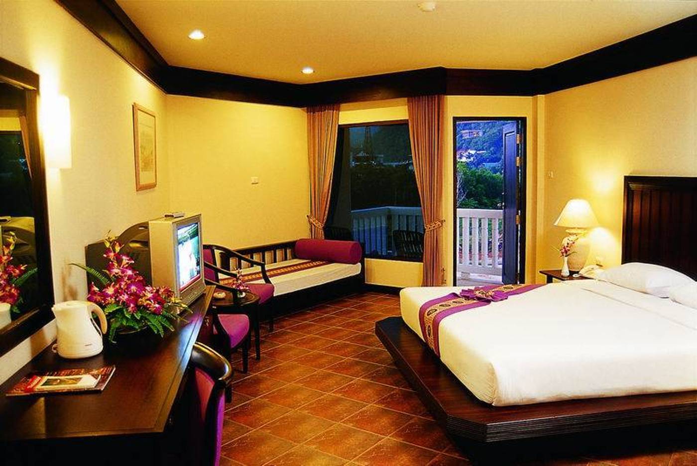 Kata Poolside Resort