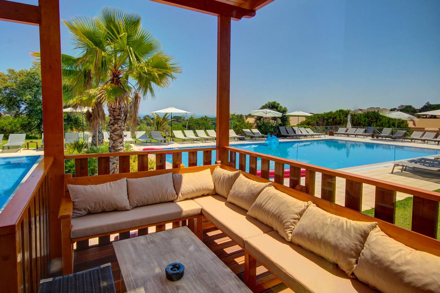 Pinheiros-da-Balaia-Terrace-7